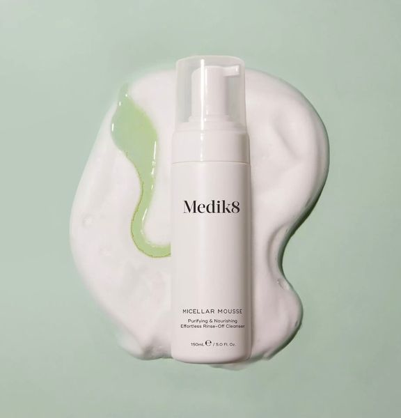 Міцелярний мус пінка для вмивання Medik8 Micellar Mousse Purifying & Nourishing Effortless Rinse-Off Cleanser 150 мл 2652 фото