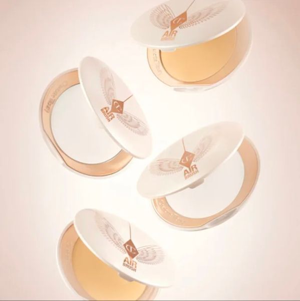 Пудра фіксуюча для обличчя Charlotte Tilbury Refillable Airbrush Flawless Finish Brightening Powder -Tan-Deep 515 фото
